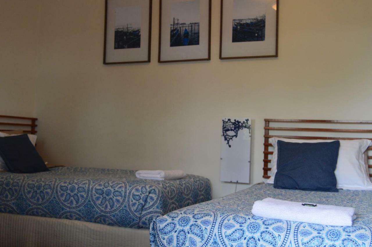 Suites On Avon York Kültér fotó
